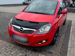 Rot Gebraucht 2011 Opel Zafira Family Van / Kleinbus | 5.250 € (Fairer Preis)
