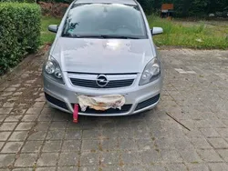 Silber Gebraucht 2006 Opel Zafira Van / Kleinbus | 2.100 € (Guter Preis)