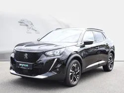 Lackierung schwarz perla nera/ Gebraucht 2021 Peugeot e-2008 Allure SUV | 21.390 € (Teuer)