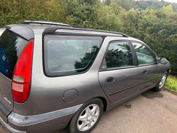 Grün Gebraucht 1999 Renault Laguna Kombi | 1.300 €