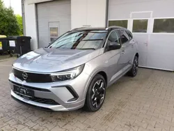 Kontrast grau Gebraucht 2022 Opel Grandland X Ultimate SUV | 38.599 €