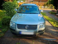 Grau Gebraucht 2004 VW Passat Highline Kombi | 3.600 €