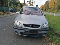 Silber Gebraucht 2001 Opel Zafira Elegance Van / Kleinbus | 1.800 € (Guter Preis)