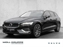 Black solid ´stone´ / solid Gebraucht 2022 Volvo V60 Core Kombi | 26.450 € (Superpreis)