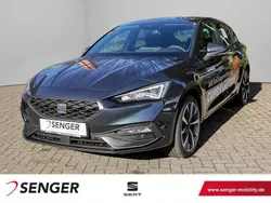 Grau Gebraucht 2021 Seat Leon FR Kleinwagen | 34.990 €