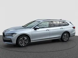 Silber Gebraucht 2024 Skoda Superb Selection Kombi | 36.560 €