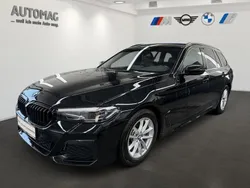 Saphirschwarz Gebraucht 2023 BMW 520 Performance Kombi | 43.460 € (Teuer)