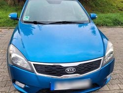 Blau Gebraucht 2011 Kia Ceed Sportswagon Kombi | 3.500 € (Fairer Preis)
