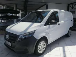 Arktikweiss Gebraucht 2024 Mercedes Vito Van / Kleinbus | 35.990 € (Etwas zu teuer)