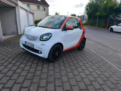 Weiß Gebraucht 2014 Smart ForTwo Coupé Edition #1 Coupé | 7.900 €