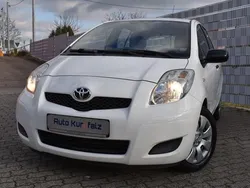 Weiß Gebraucht 2009 Toyota Yaris Cool Kleinwagen | 7.100 € (Teuer)