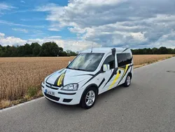 Weiß Gebraucht 2010 Opel Combo Van / Kleinbus | 2.900 € (Guter Preis)