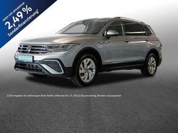 Pyritsilber metallic Gebraucht 2024 VW Tiguan Allspace Life SUV | 31.598 € (Superpreis)