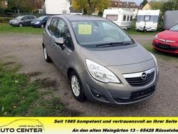 Bronze Gebraucht 2010 Opel Meriva Edition Van / Kleinbus | 6.990 € (Teuer)