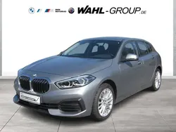 Grau Gebraucht 2022 BMW 118 Advantage Kleinwagen | 22.890 € (Fairer Preis)