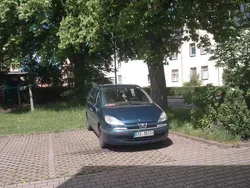 Blau Gebraucht 2003 Peugeot 807 Van / Kleinbus | 1.000 €