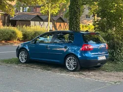 Blau Gebraucht 2007 VW Golf V Kleinwagen | 4.500 € (Etwas zu teuer)