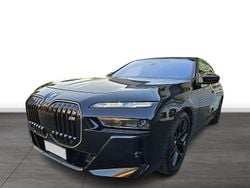 Schwarz Gebraucht 2023 BMW M760e Performance Limousine | 120.000 € (Etwas zu teuer)