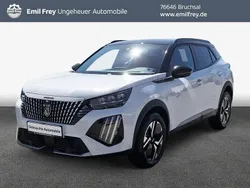 Okenit weiß metallic Gebraucht 2024 Peugeot 2008 GT SUV | 25.470 € (Fairer Preis)
