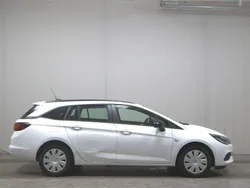 Weiss Gebraucht 2021 Opel Astra Edition Kombi | 8.980 € (Superpreis)