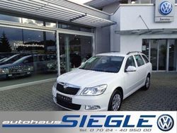 Weiß Gebraucht 2013 Skoda Octavia Ambition Kombi | 12.450 € (Etwas zu teuer)