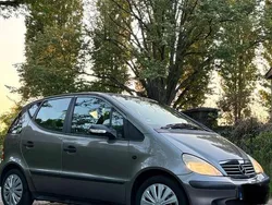 Grau Gebraucht 2004 Mercedes A160 Limousine | 2.799 € (Teuer)