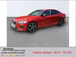Rot Gebraucht 2019 Volvo S60 R-Design Limousine | 27.950 € (Superpreis)