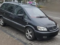 Blau Gebraucht 2002 Opel Zafira Van / Kleinbus | 1.900 € (Fairer Preis)