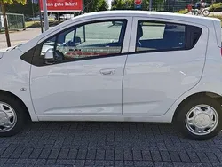 Weiß Gebraucht 2014 Chevrolet Spark LS Kleinwagen | 4.500 €