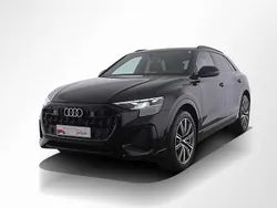 Mythosschwarz metallic Gebraucht 2024 Audi Q8 Ambiente SUV | 68.888 € (Etwas zu teuer)