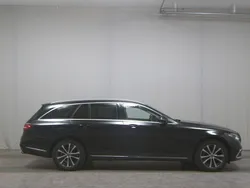 Schwarz Gebraucht 2021 Mercedes E220 Exclusive Kombi | 24.690 € (Superpreis)