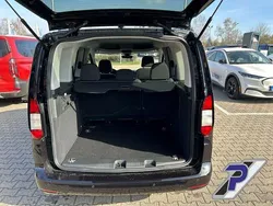 Weiß Gebraucht 2024 Ford Tourneo Connect Sport Van / Kleinbus | 34.490 € (Guter Preis)
