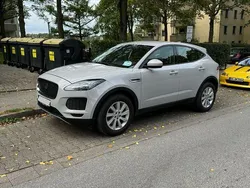 Grau Gebraucht 2019 Jaguar E-Pace R-Dynamic SUV | 22.000 € (Fairer Preis)