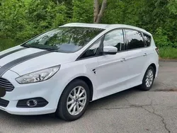 Weiß Gebraucht 2017 Ford S-MAX S Van / Kleinbus | 16.000 € (Fairer Preis)