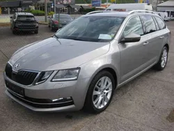 Cappuccinobeige metallic (metallic) Gebraucht 2018 Skoda Octavia Style Kombi | 19.990 € (Etwas zu teuer)