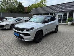 Silber Gebraucht 2022 Jeep Compass SUV | 27.990 € (Fairer Preis)