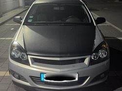 Grau Gebraucht 2014 Opel Astra GTC Kleinwagen | 1.100 €