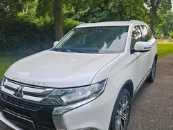 Weiß Gebraucht 2015 Mitsubishi Outlander Plus SUV | 12.500 € (Fairer Preis)