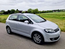 Grau Gebraucht 2009 VW Golf Plus Cross Comfortline Van / Kleinbus | 6.500 € (Fairer Preis)