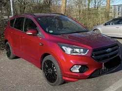 Rot Gebraucht 2019 Ford Kuga ST-Line X SUV | 13.000 € (Superpreis)