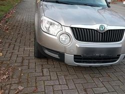 Beige Gebraucht 2009 Skoda Yeti SUV | 3.500 € (Guter Preis)