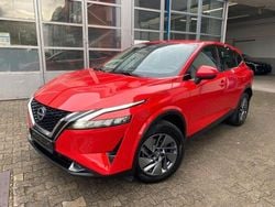 Rot Gebraucht 2023 Nissan Qashqai Acenta SUV | 17.500 € (Guter Preis)