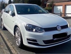 Weiß Gebraucht 2014 VW Golf VII Cup Limousine | 8.900 € (Fairer Preis)