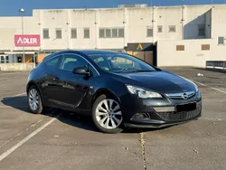 Schwarz Gebraucht 2015 Opel Astra GTC Limousine | 7.200 € (Teuer)
