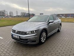 Silber Gebraucht 2018 VW Passat Highline Limousine | 16.000 € (Guter Preis)
