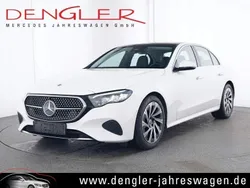 Weiß Gebraucht 2023 Mercedes E200 Avantgarde Limousine | 42.990 € (Fairer Preis)
