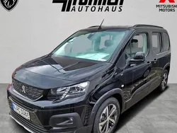 Perla nera schwarz metallic Gebraucht 2024 Peugeot e-Rifter GT Van / Kleinbus | 30.390 € (Fairer Preis)