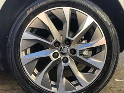 Weiß Gebraucht 2021 Skoda Fabia Clever Limousine | 15.999 € (Guter Preis)