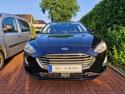 Schwarz Gebraucht 2019 Ford Focus Cool & Connect Kombi | 12.499 € (Fairer Preis)