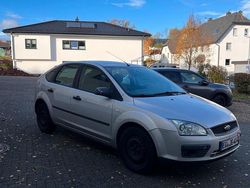 Silber Gebraucht 2006 Ford Focus Basis Limousine | 1.649 € (Fairer Preis)